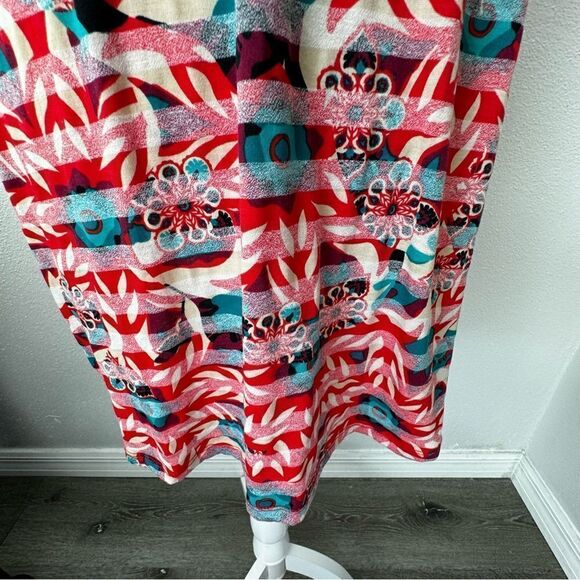 LuLaRoe Irma Shirt Stretchy Top Red Blue Pattern Tunic SZ S - Picture 5 of 10